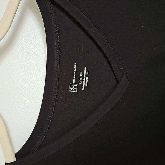 Black basic Tshirt size L, No Boundaries - Picture 2 of 5